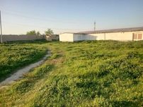 Jizzax viloyati Sharof Rashidov tumanida noturar bino sotiladi