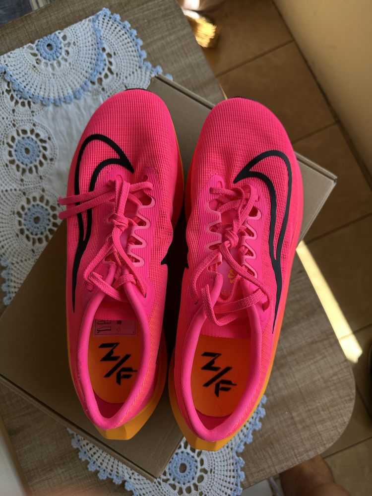 Nike zoom fly 5 ( нови )