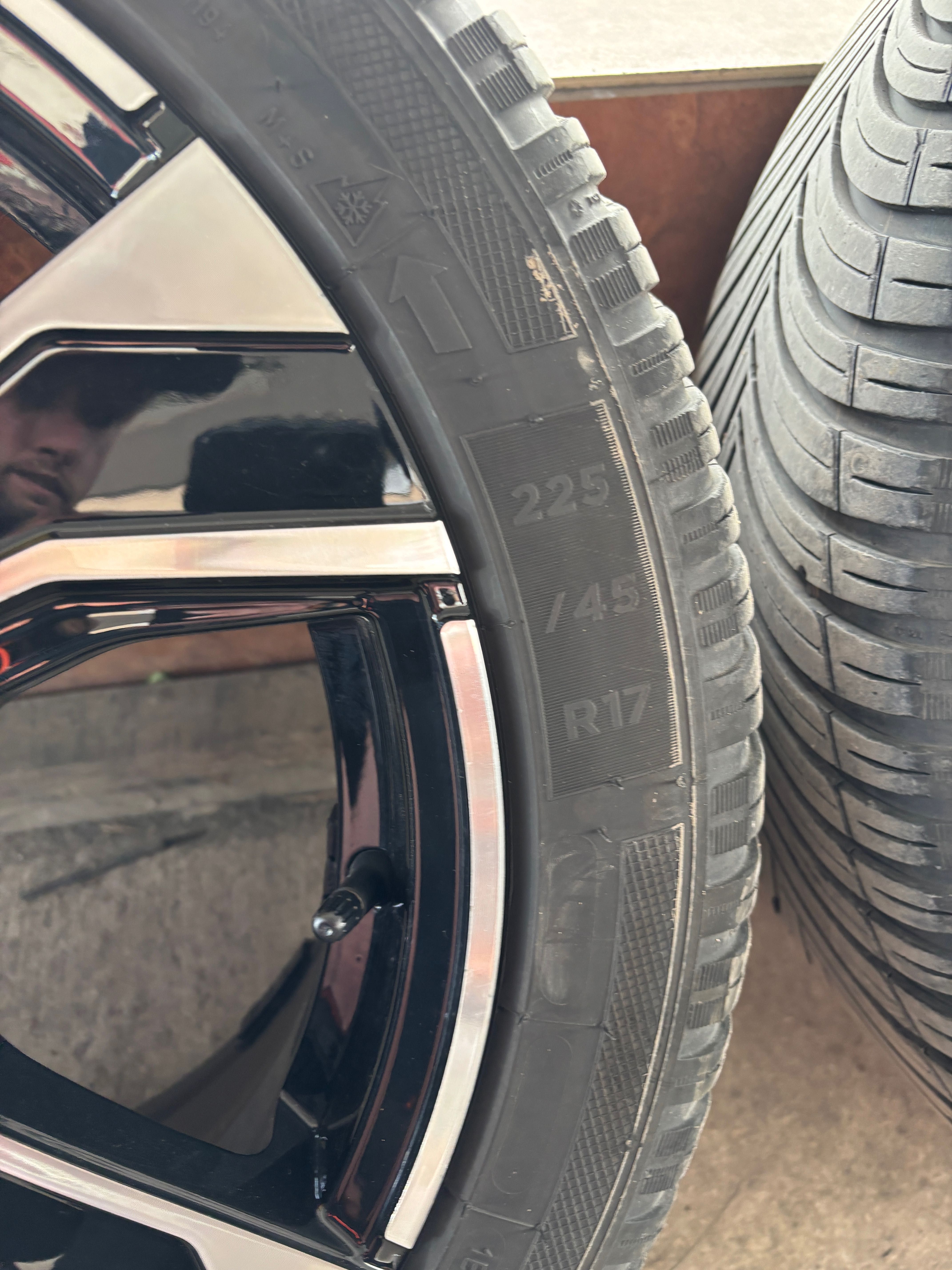 Джанти 5х112 - 17 цола със зимни гуми 225/45/17 Bridgestone и Kleber