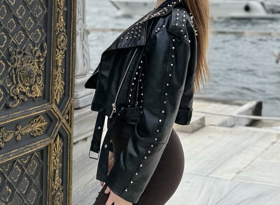 Кожено яке с фини метални камъчета