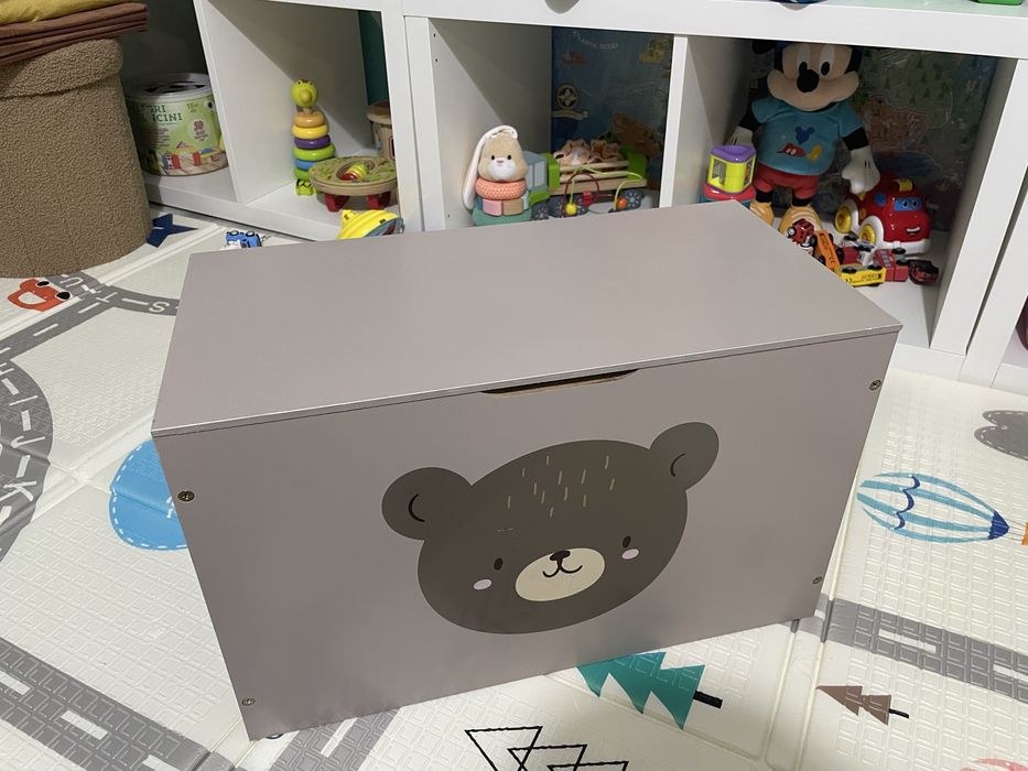 Дървена кутия за играчки