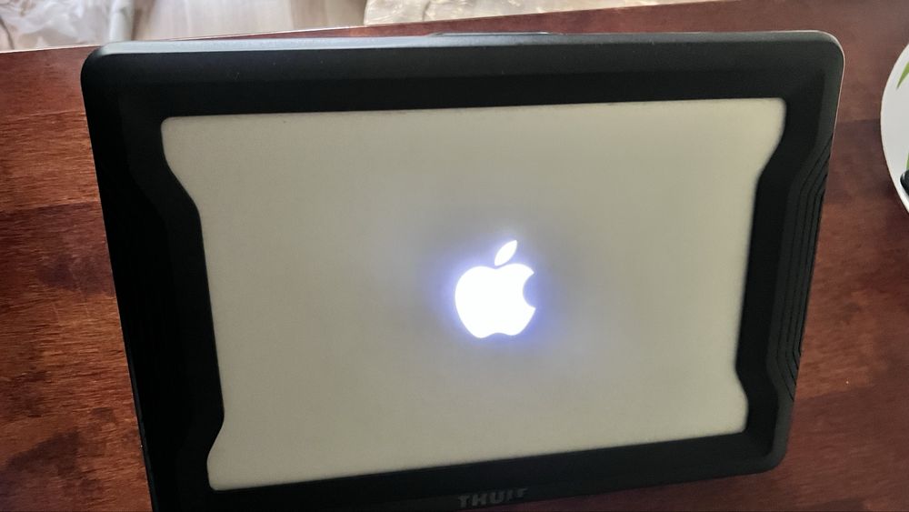 MасBook air 13 model 1466, продам