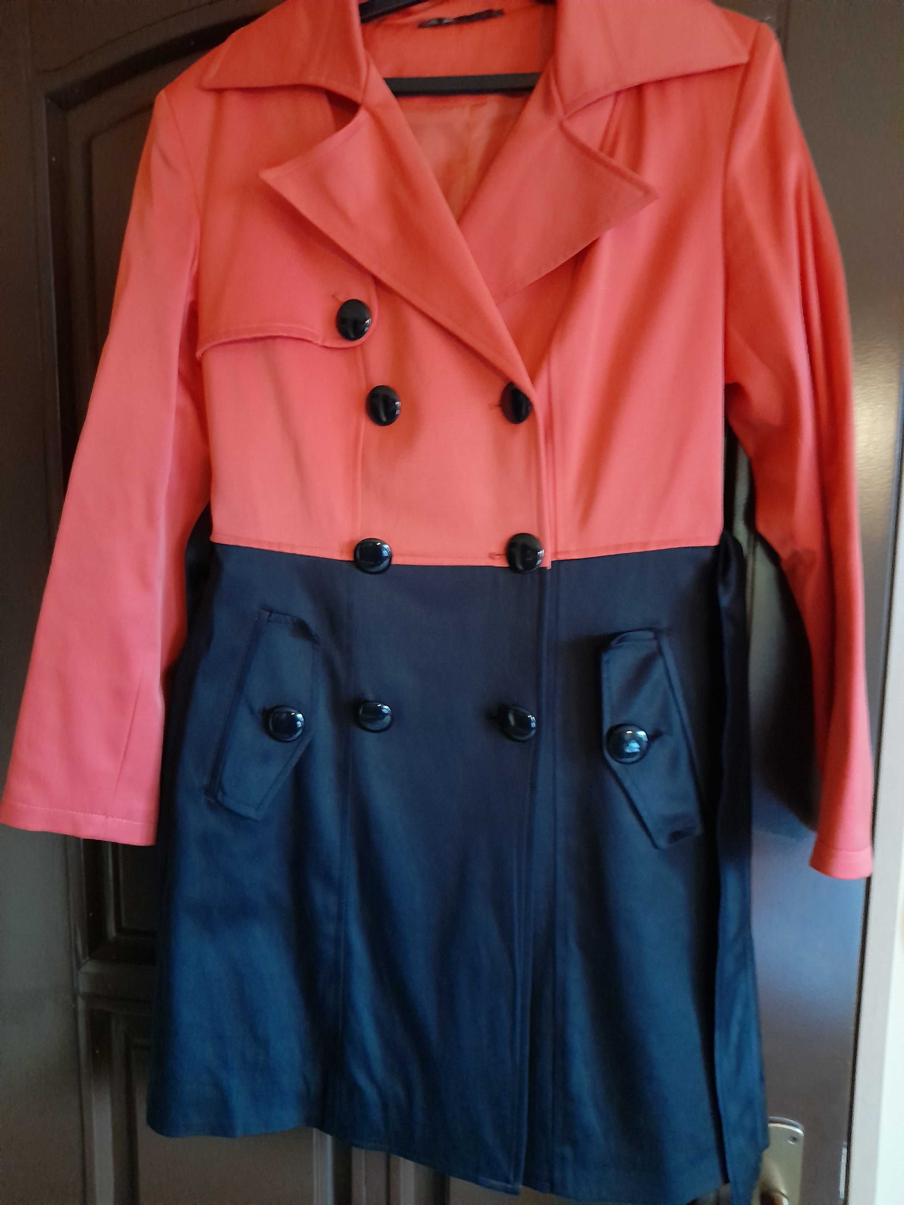 Haina dama tip pardesiu (trench) model deosebit, negru cu rosu, 40 M