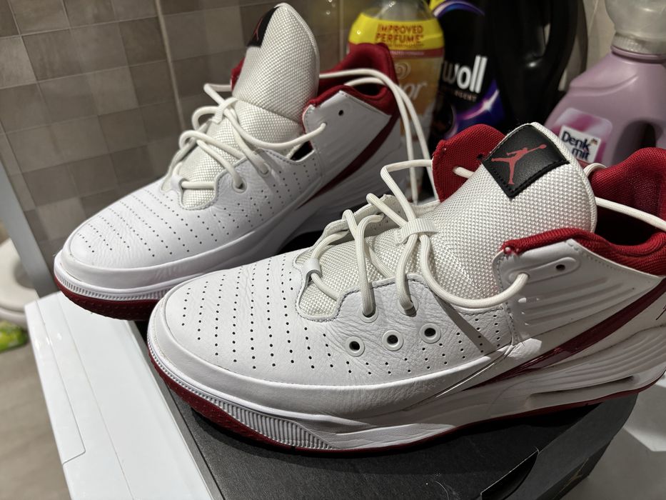 Jordan Air Max Aura 5