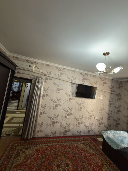 Продаю свою квартиру 4/1/9. Юнусабад 4кв, 74 дом.