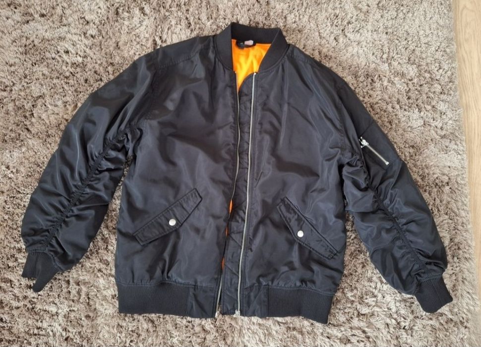 Geaca toamna H&M, neagra, oversized, noua fara eticheta