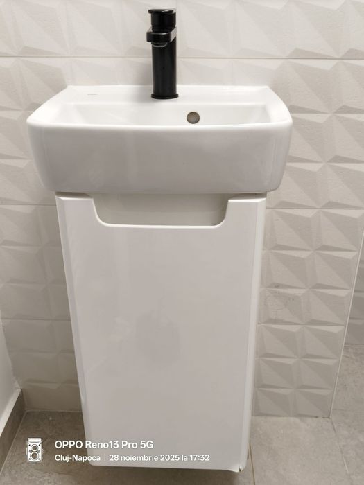 Ghiuveta si dulap baie