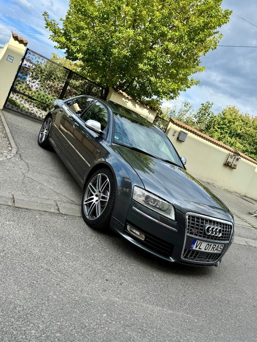 Audi S8 D3 5.2 V10