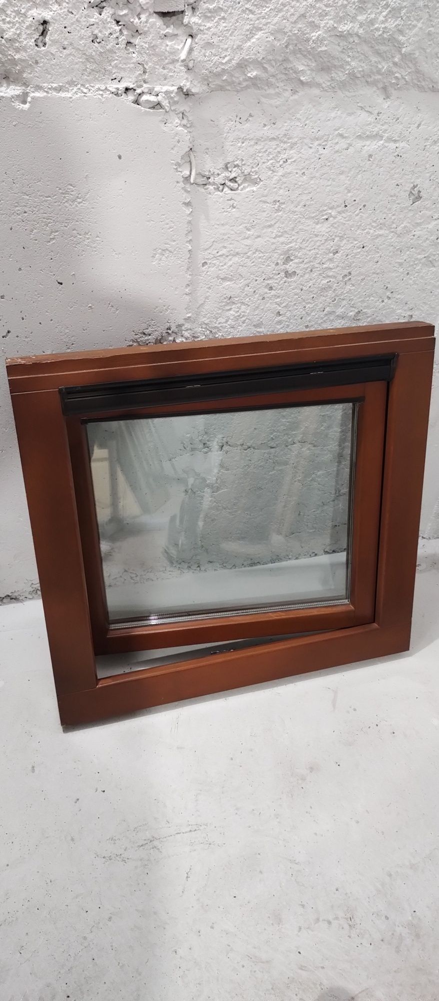 Дървена дограма прозорец , стъклопакет, размерите се виждат на снимкат