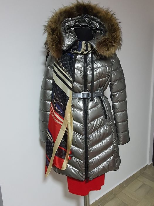 Geaca model de lux italian,gluga din blana naturala, umplutura fulgi