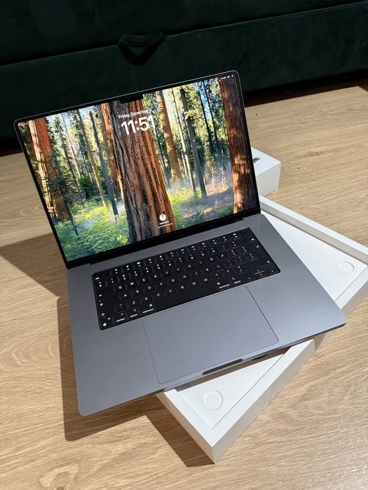 MacBook Pro 16inch M1 Max 64RAM 2TB SSD