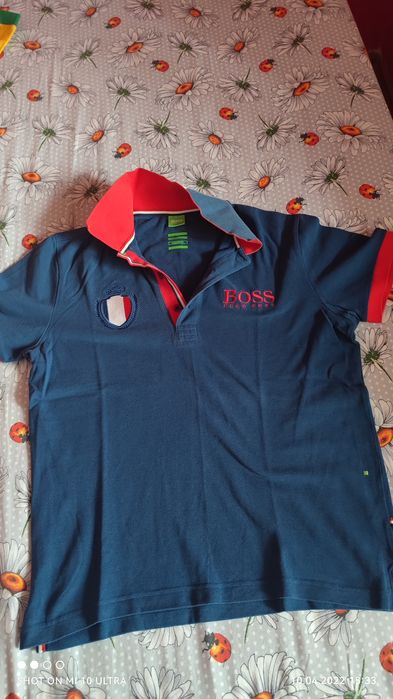 Vând tricouri  hugo boss, adidas