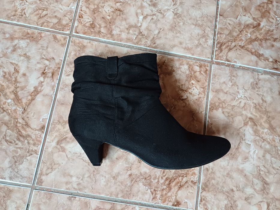 Ghete 42 piele întoarsă Noi