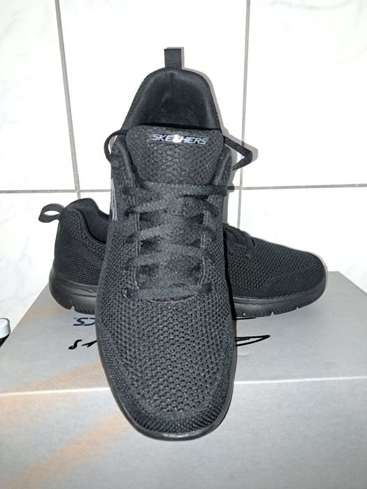 Vând produs original adidasi SKECHERS nr46.30cm