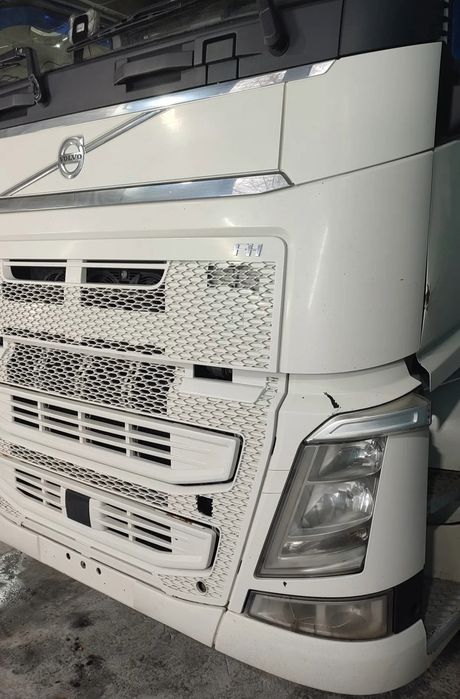 Покраска грузовиков,кабин,тягочей полировка