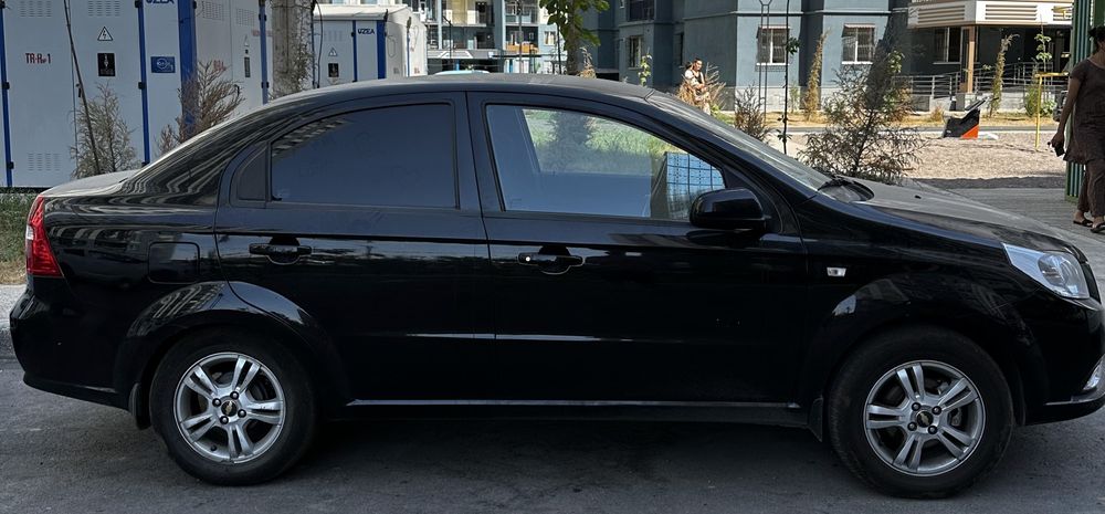 nexia 3 2023  qora svet