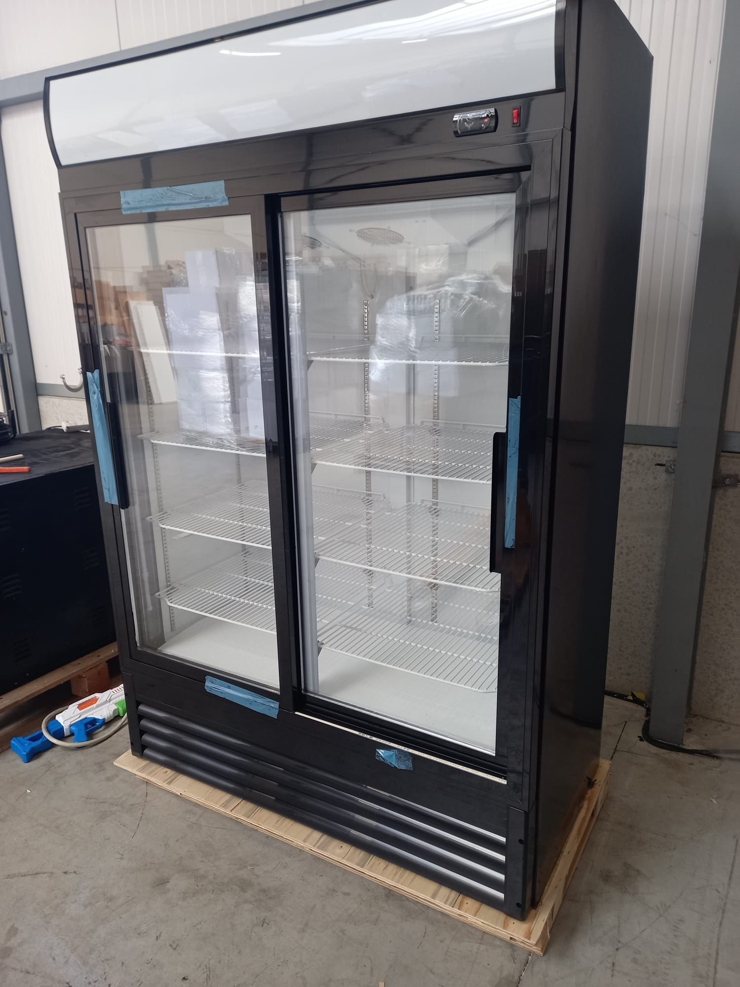 Хладилни витрини плюсови нови 3500лв 6м гаранция