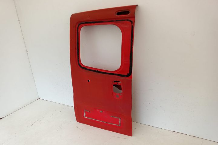 Usa Batanta stanga spate Nissan Primastar  seria