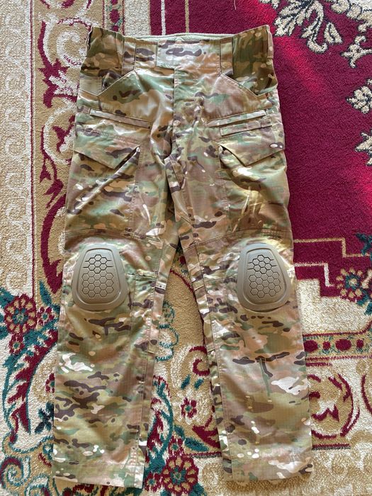 Тактические штаныс с наколенниками.