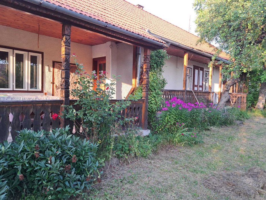 Casa cu livada + teren 5000 mp langa Tg. Secuiesc