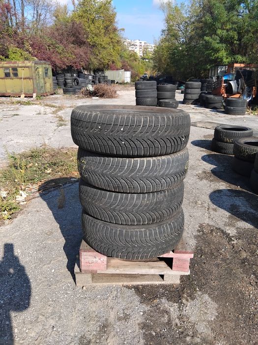Гуми 205 60 16 Мишелин Michelin 4 броя. Нов внос. Не са нови!