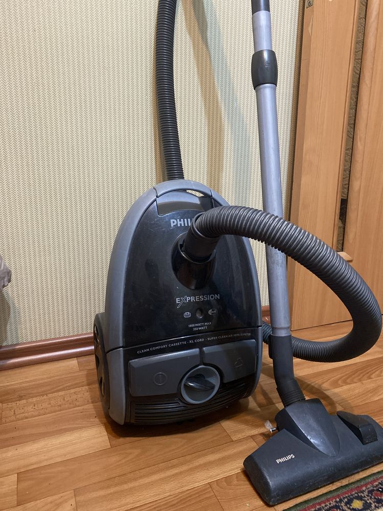 Пылесос Philips / Филипс в отличном состоянии
