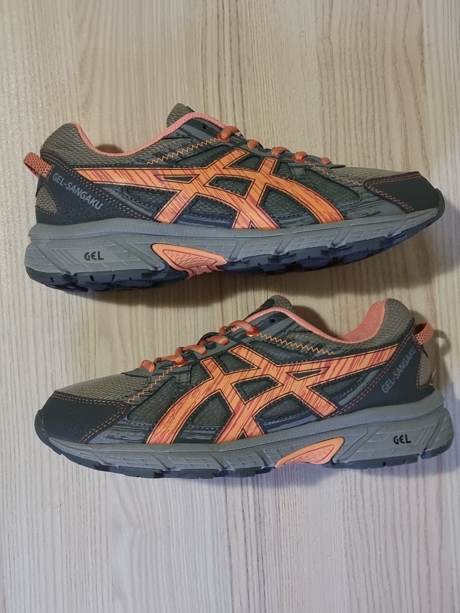 Asics Gel Sangaku спортни обувки 40 номер