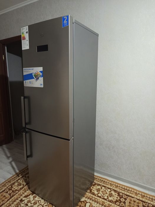 Продам холодильник на запчасть