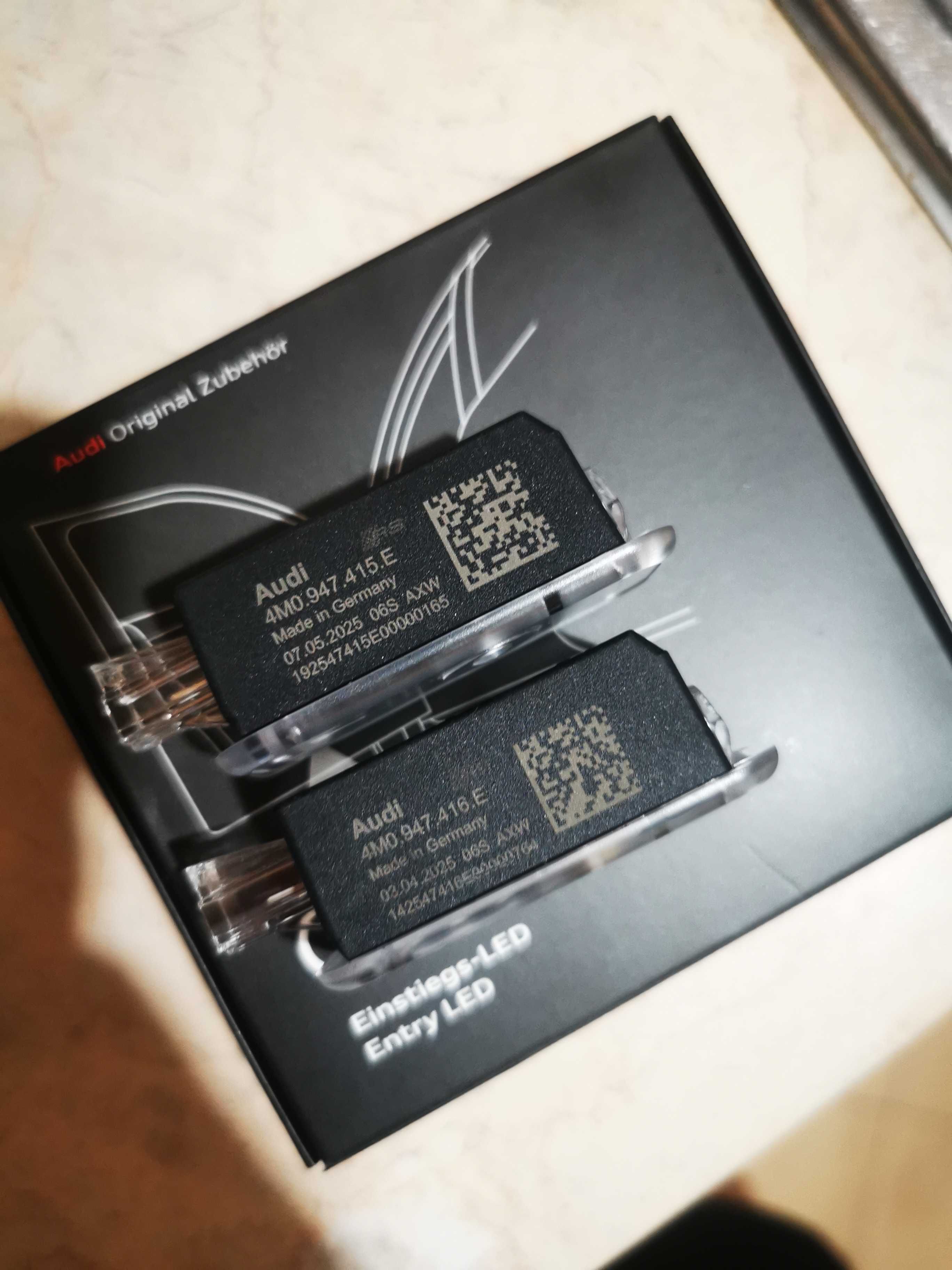 Led плафони за врати AUDI. ОРИГИНАЛНИ ЧИСТО НОВИ. ОЕМ.