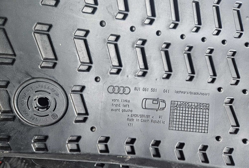 Set Covorase Originale Audi Q3