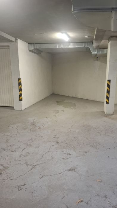 Отдавам подземно парко място