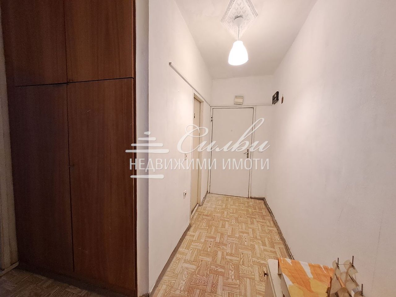 Продава се Двустаен апартамент в Шумен, Добруджански - 60 кв.м за 1318 €/кв.м - Снимка #9