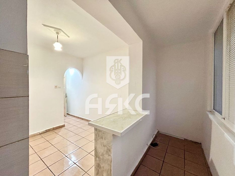 Двустаен апартамент в кв. Люлин 5