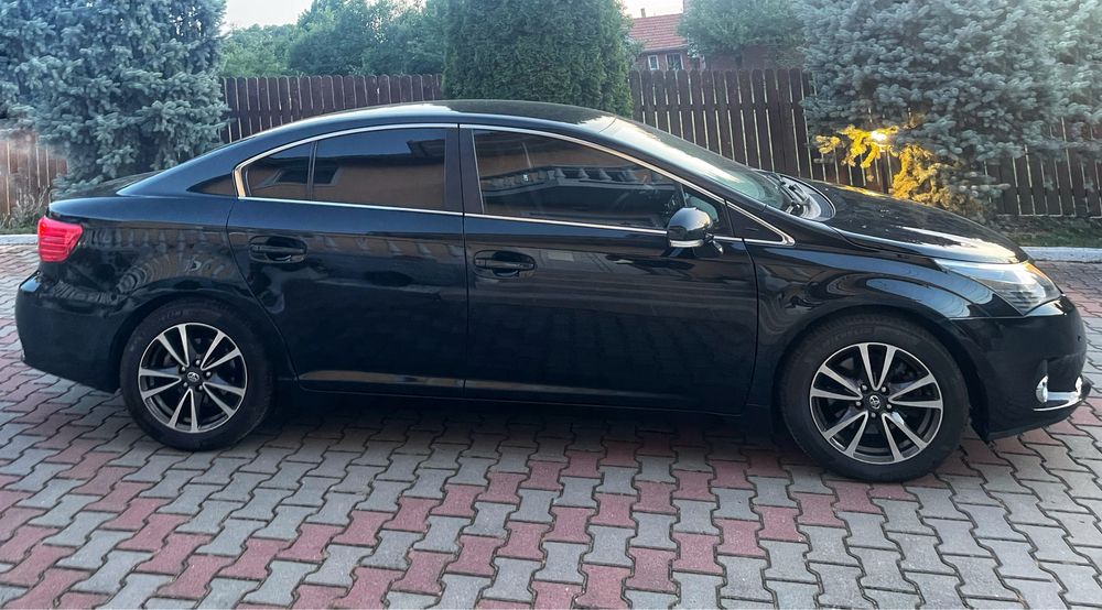 Toyota Avensis 2013
