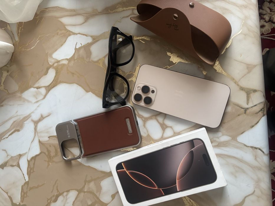 Iphone 16 pro max 256 +ray ban Skayler укиб телефон килинглар илтимос