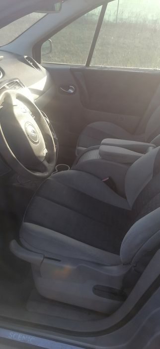 Vand sau Schimb Renault Scenic 2