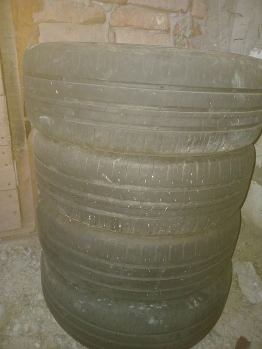 Anvelope de vara 185,60r15 stare buna