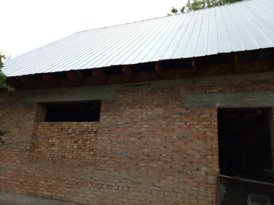 Продам дом недостроенный кирпичный