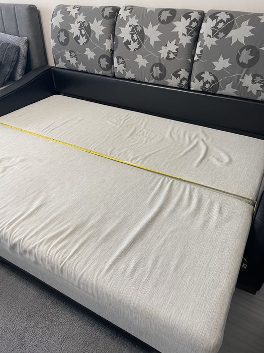 Разтегателен диван