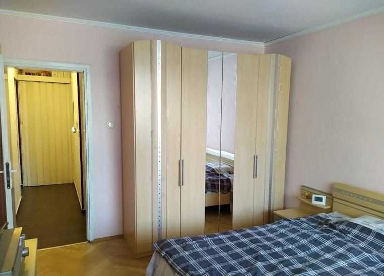 Продава се Тристаен апартамент в София, Център - 107 кв.м за 1870 €/кв.м - Снимка #2