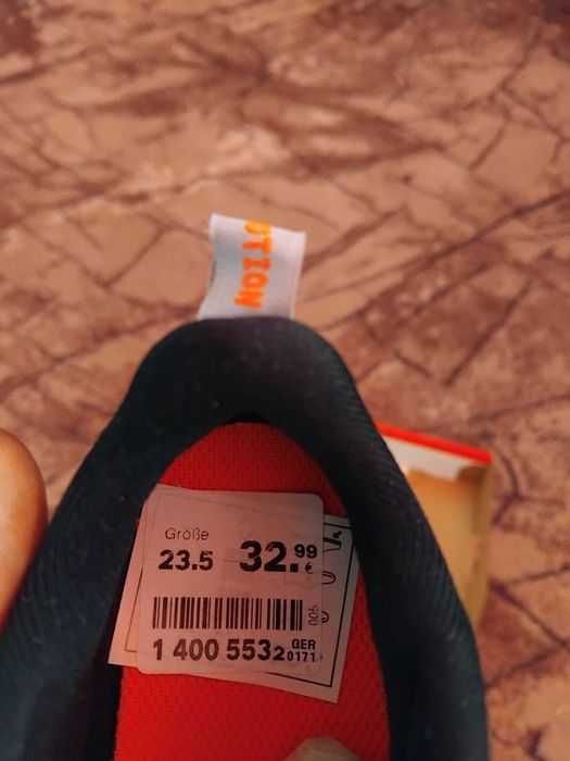 Чисто нови Детски маратонки Nike 23.5 номер