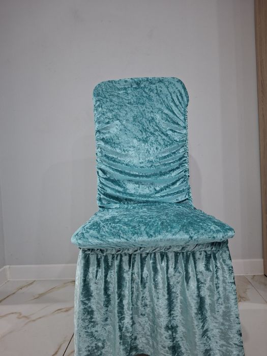 Продам чехлы новые