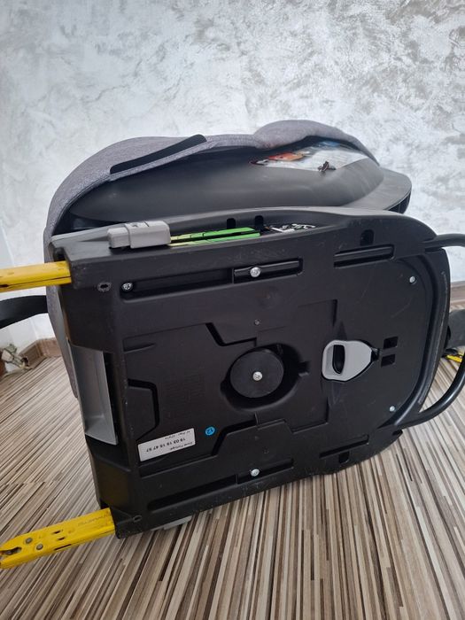 Scaun auto isofix Maxi Cosi MiloFix (0-18kg) rotativ.