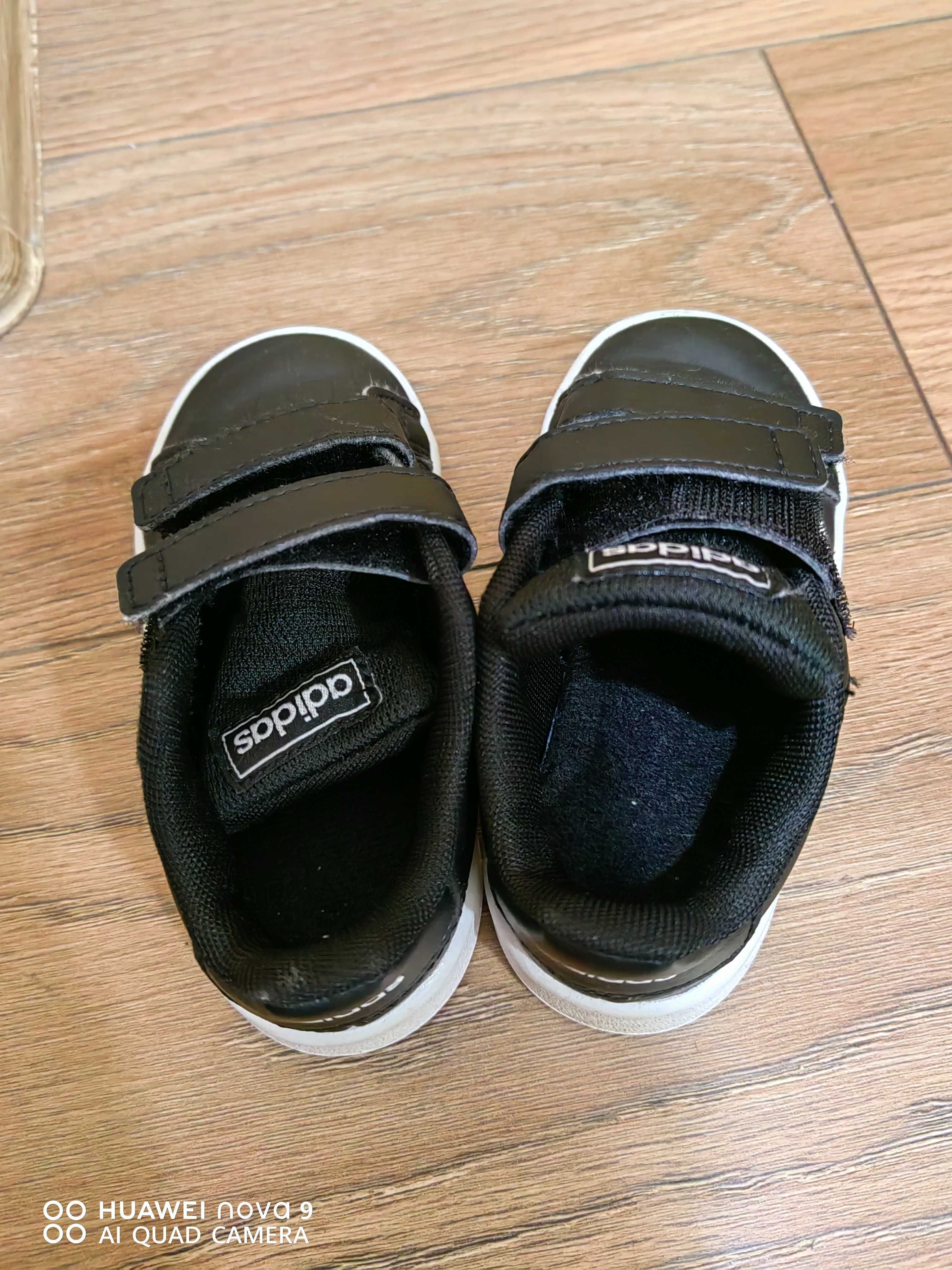 Кожени маратонки /кецове Адидас adidas 23 номер 17лв