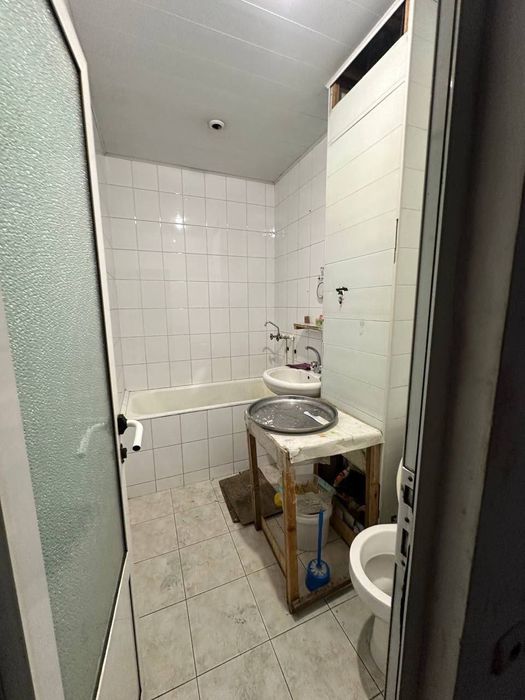 СРОЧНО!!! Продается Юнусобод-13 КВ Ахмад Дониш 3/1/9 Под офис 2-линия