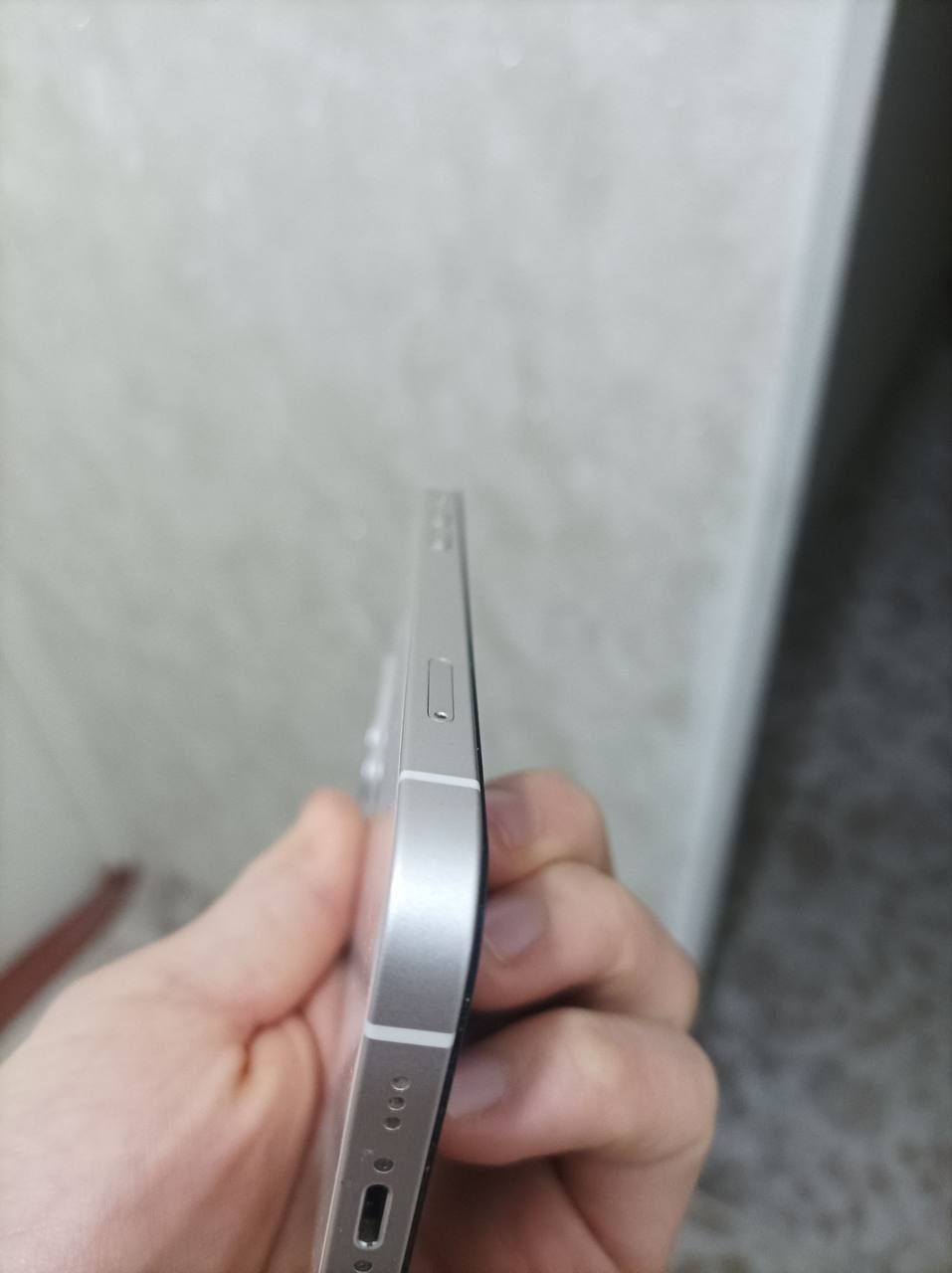 Iphone 12 holati yangi