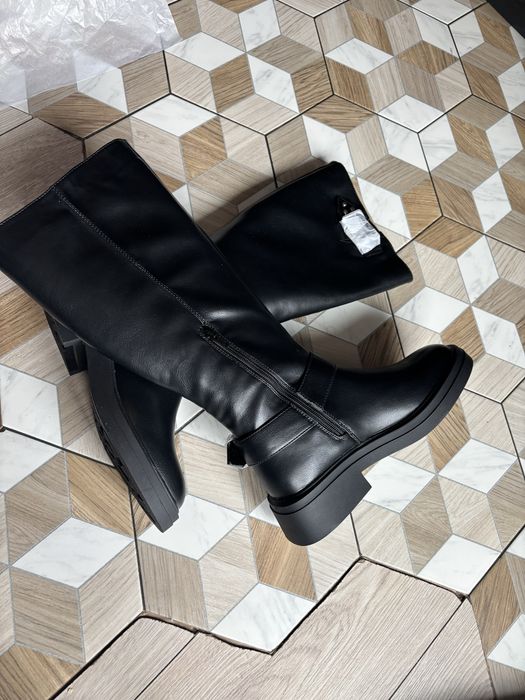 Нови дамски ботуши Even and odd