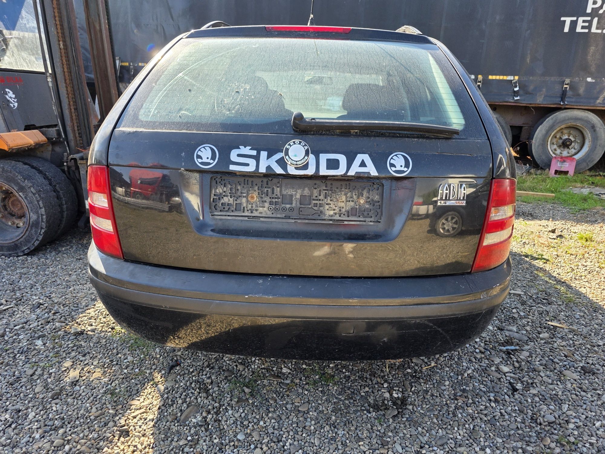 Dezmembrez Skoda Fabia 1.4 benzina