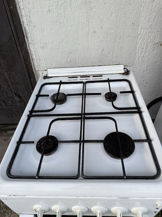 Продам газ плиту