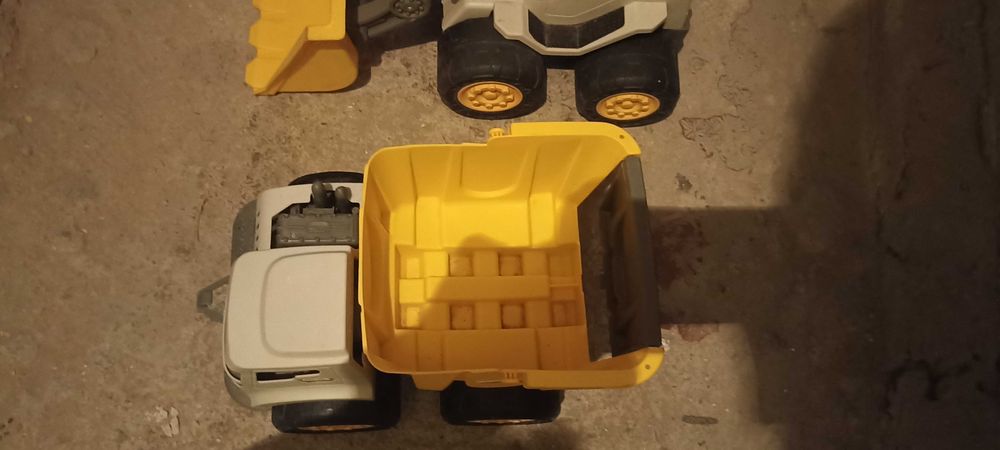 Играчки за децаКамионче и фадрома